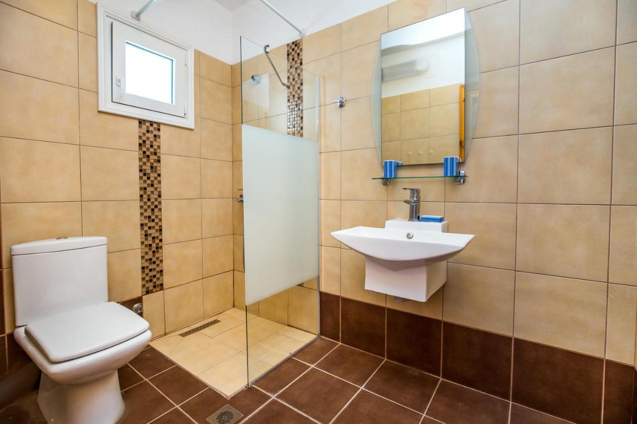 Studios Evrika Apartment Skala Marion