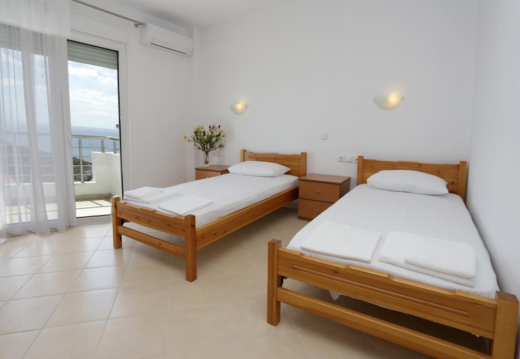 Studios Evrika Apartment